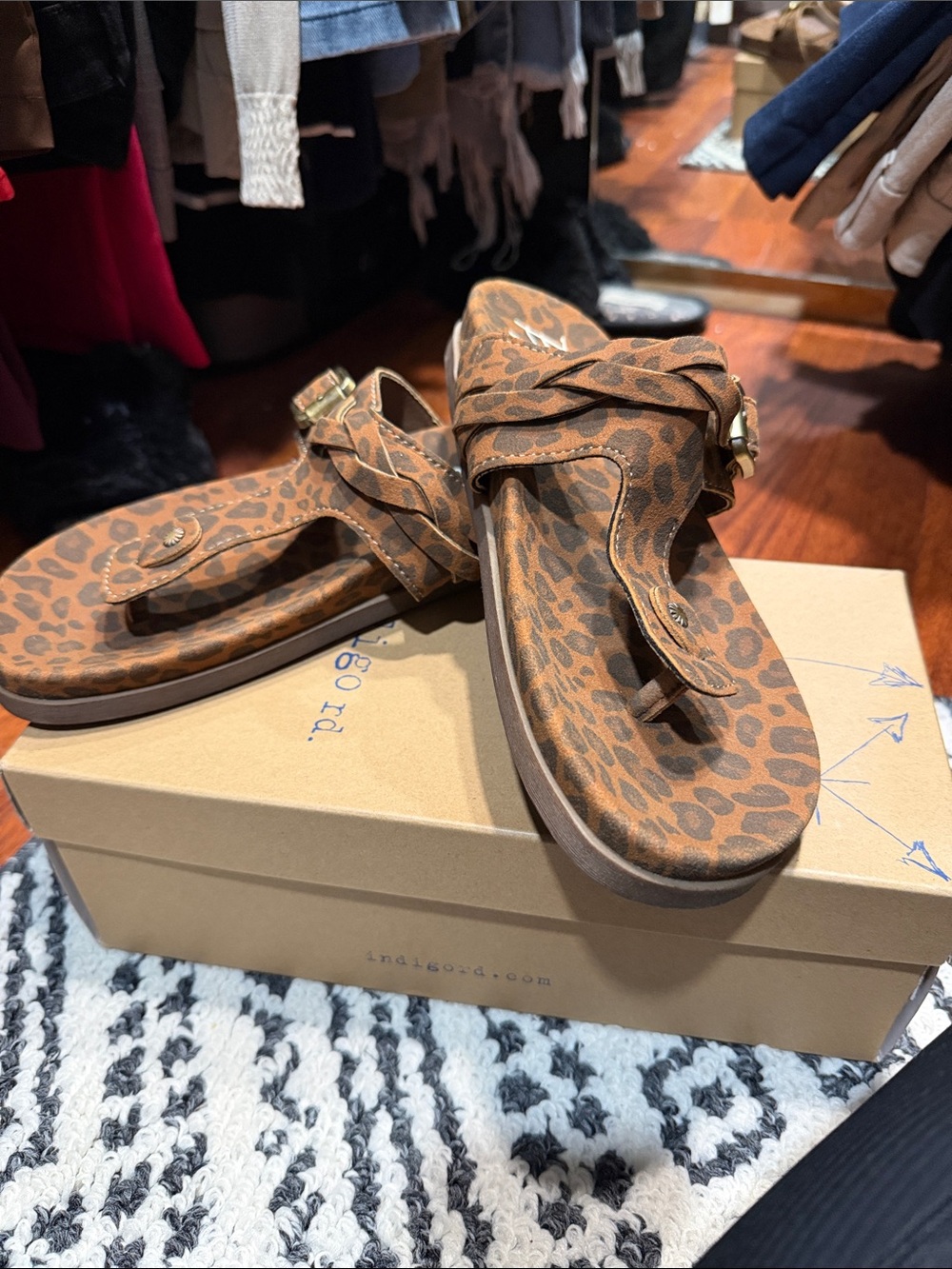 Women's Leopard Print Thong Sandals with Braided Strap - Brown